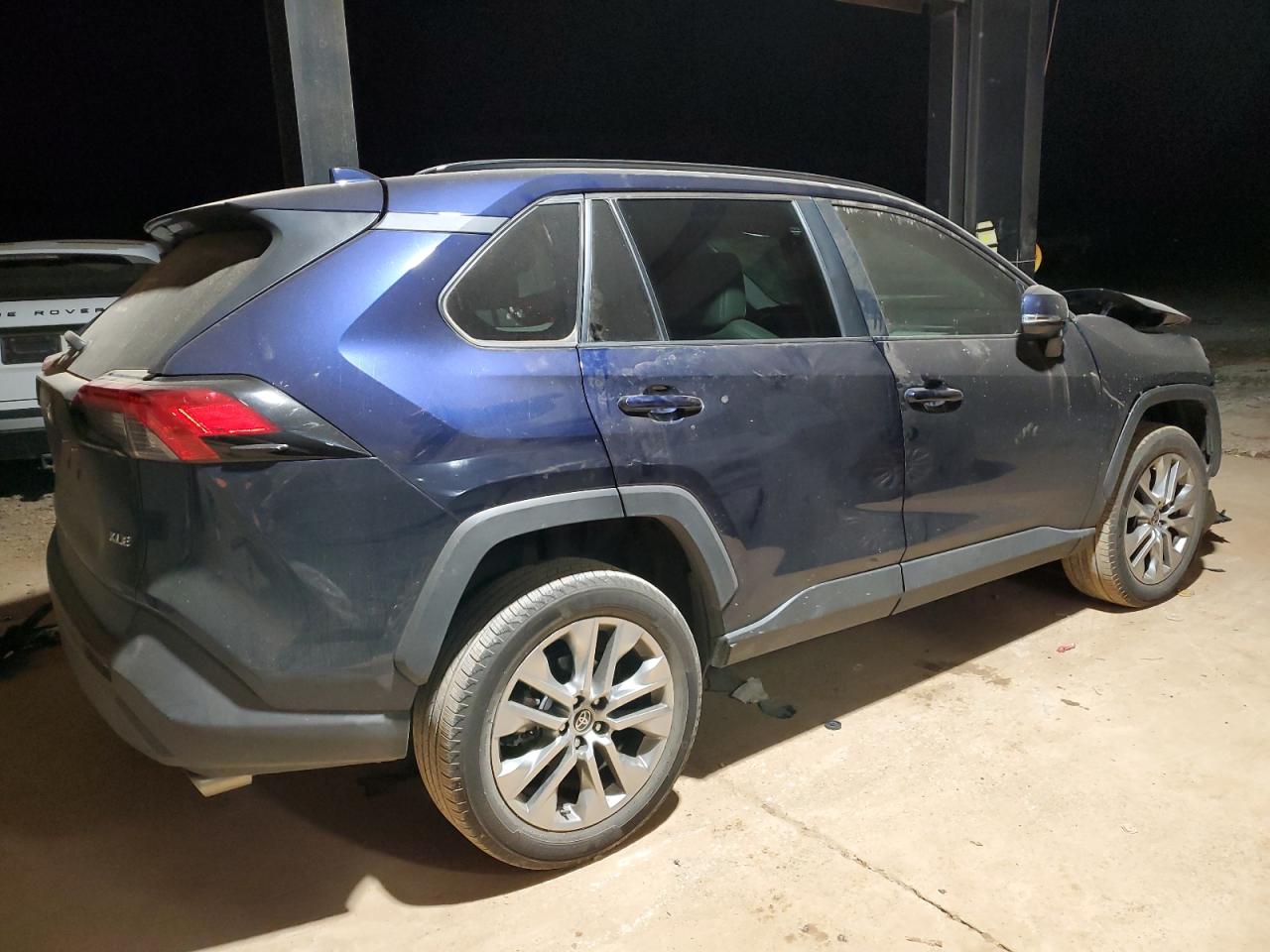 2023 TOYOTA RAV4 XLE PREMIUM VIN:2T3C1RFV7PW295623