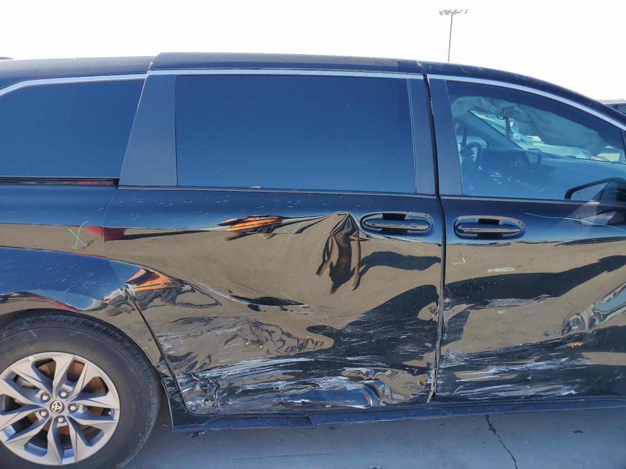 2023 TOYOTA SIENNA LE VIN:5TDKRKEC4PS163156