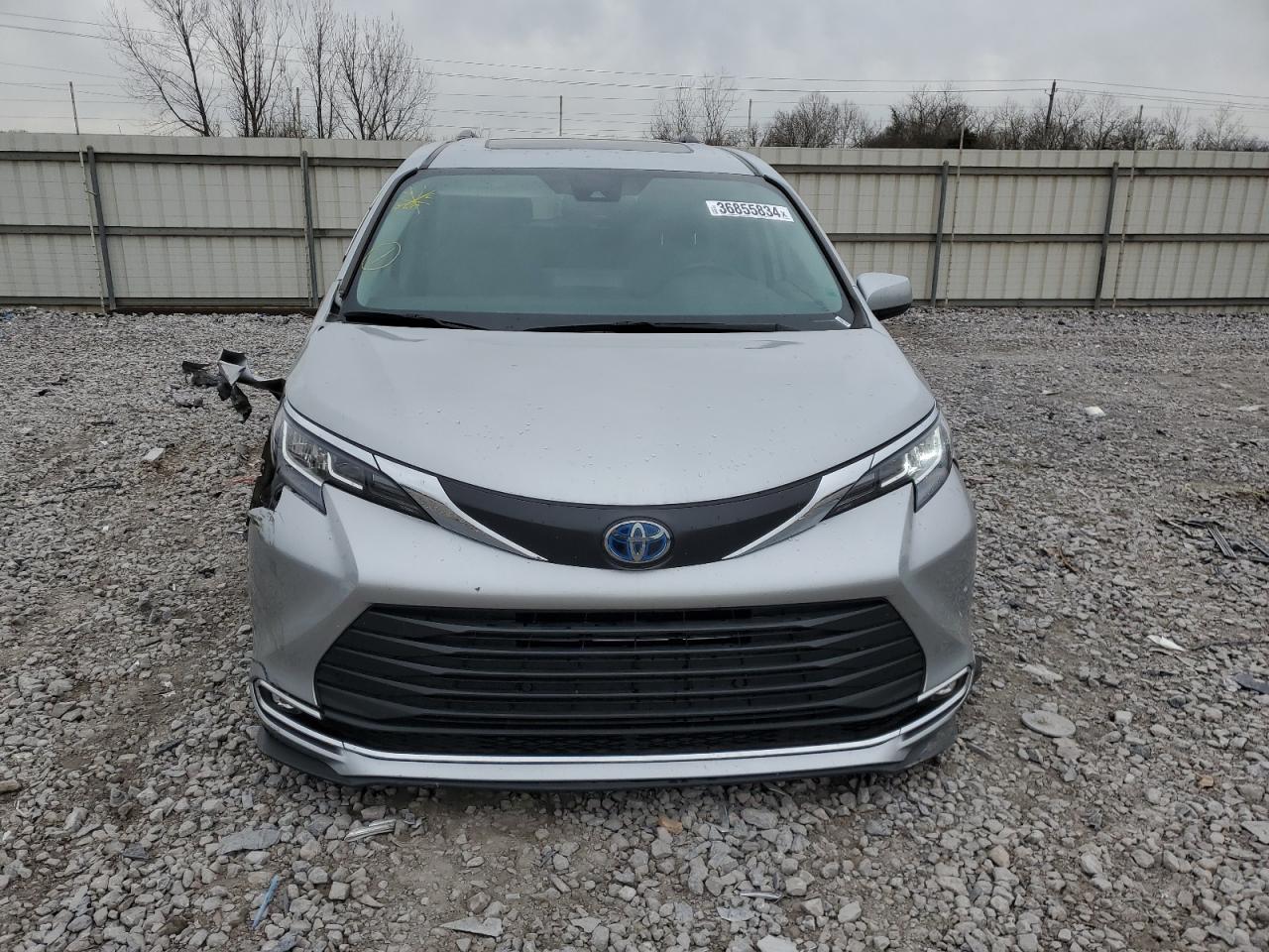 2022 TOYOTA SIENNA XLE VIN:KMHEC4A49EA117675