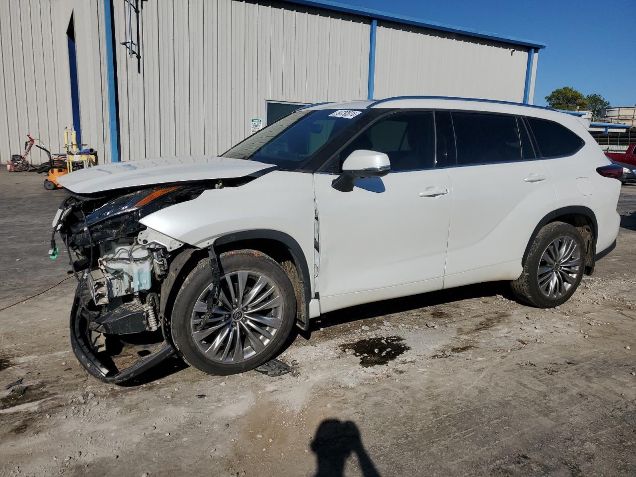 2022 TOYOTA HIGHLANDER PLATINUM VIN:5TDFZRAHXNS103035
