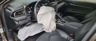 2019 Toyota Camry VIN: