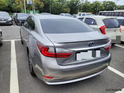 2018 Lexus ES 300 VIN: