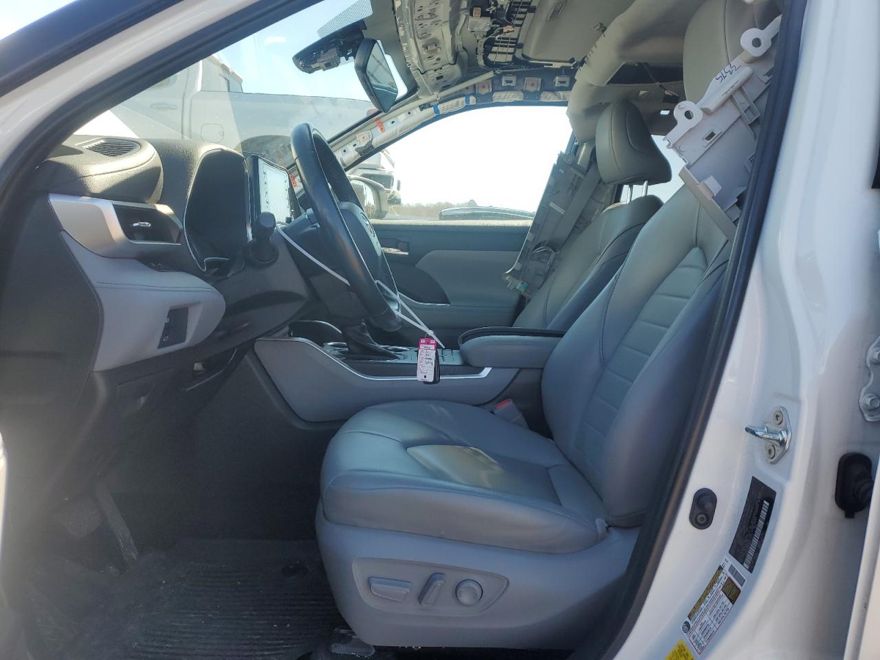 2022 TOYOTA HIGHLANDER XLE VIN:5TDGZRBH2NS573577