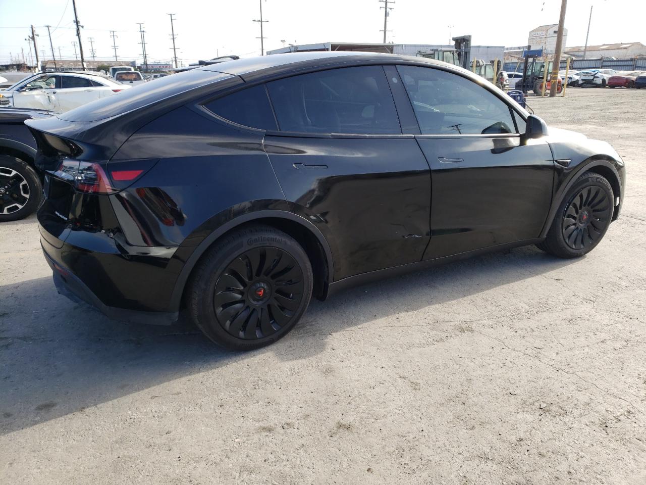 2023 TESLA MODEL Y  VIN:7SAYGDEE2PF748581