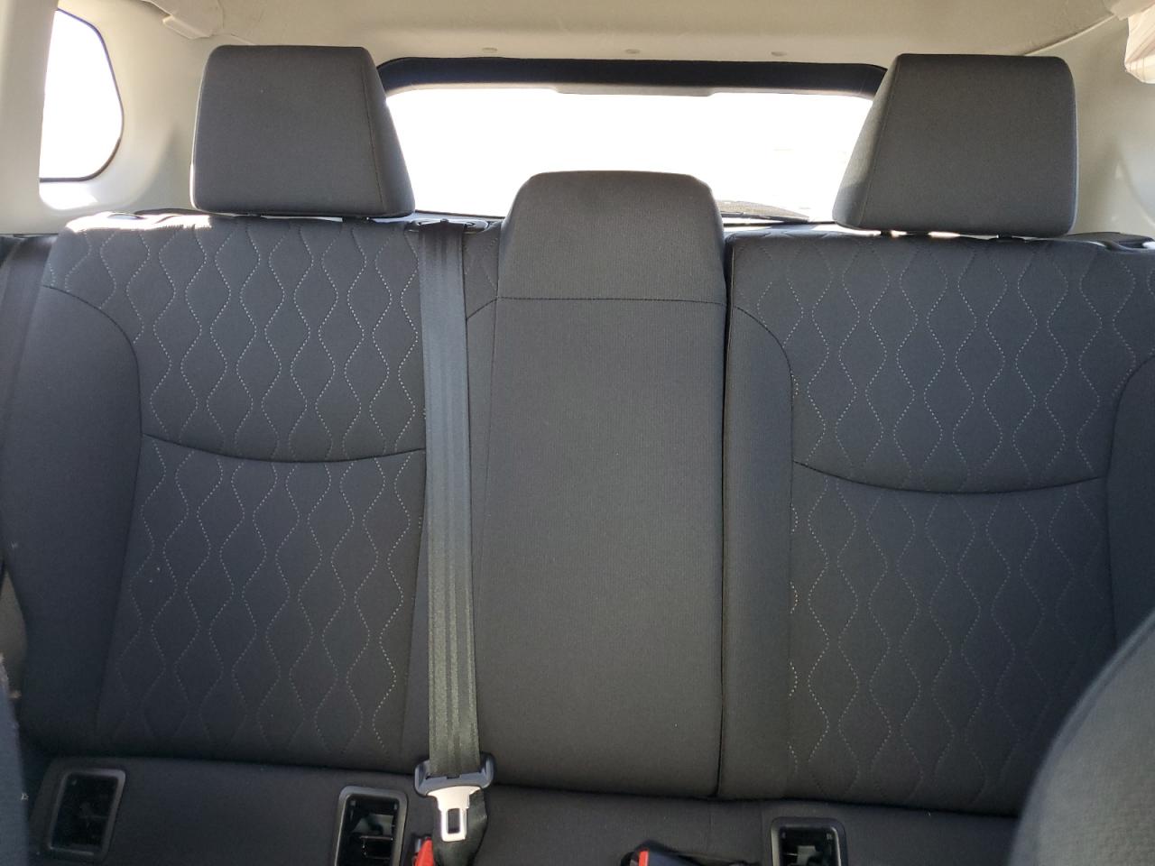 2022 TOYOTA COROLLA CROSS LE VIN:7MUCAAAG0NV004040