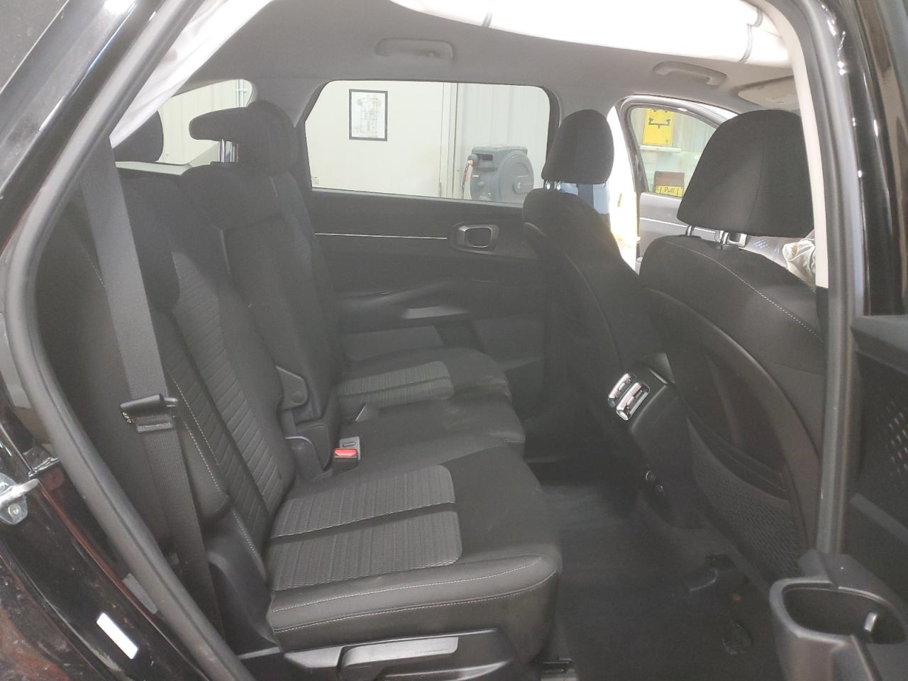 2022 KIA SORENTO LX VIN:5XYRGDLC8NG083601