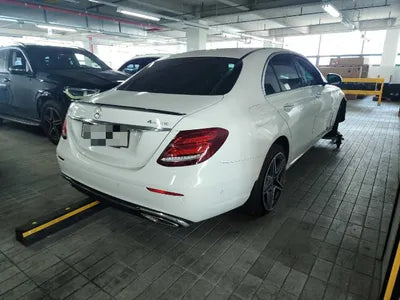 2018 Mercedes-Benz E 300 VIN: