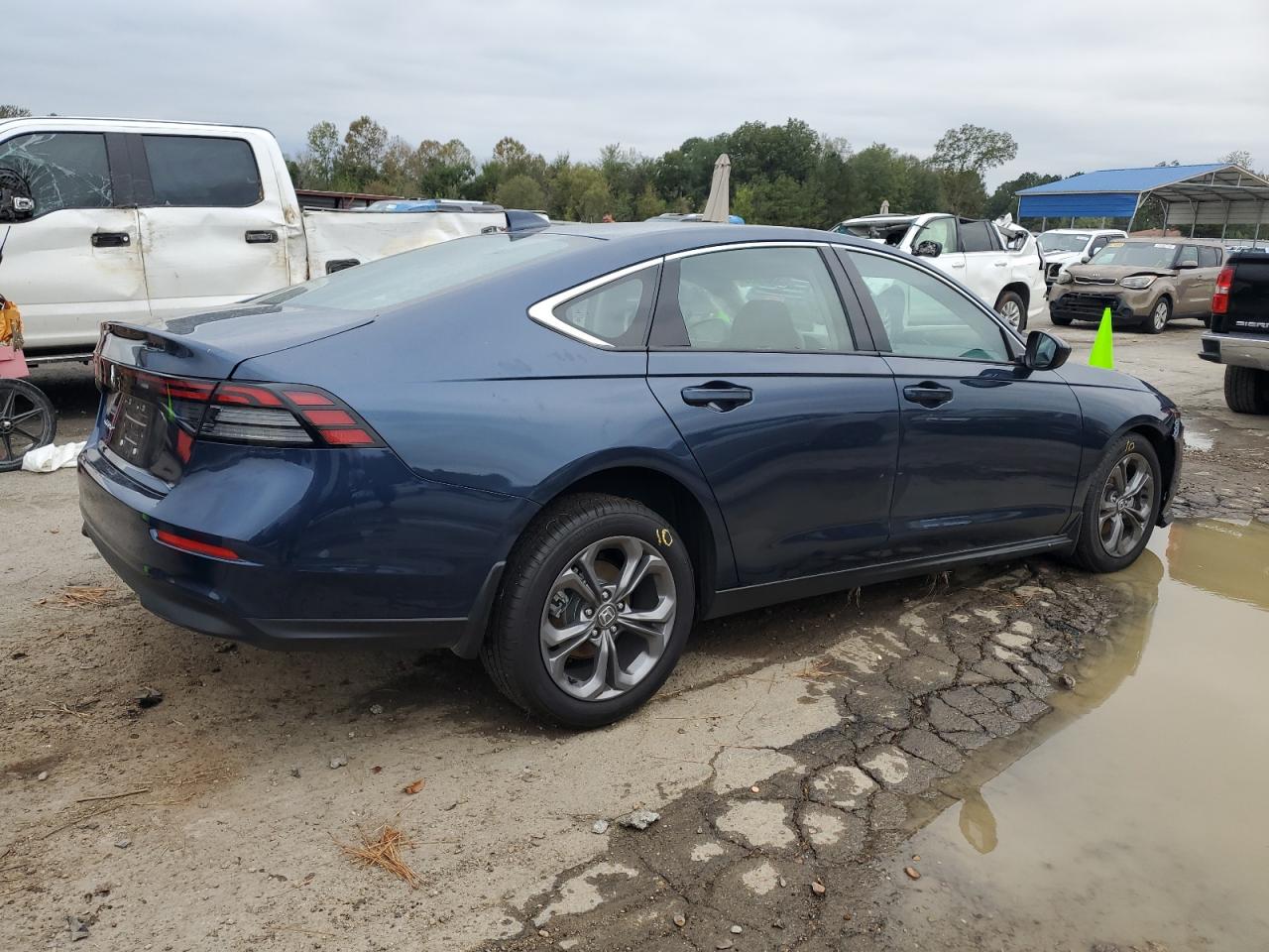 2024 HONDA ACCORD EX VIN:1HGCY1F30RA058339