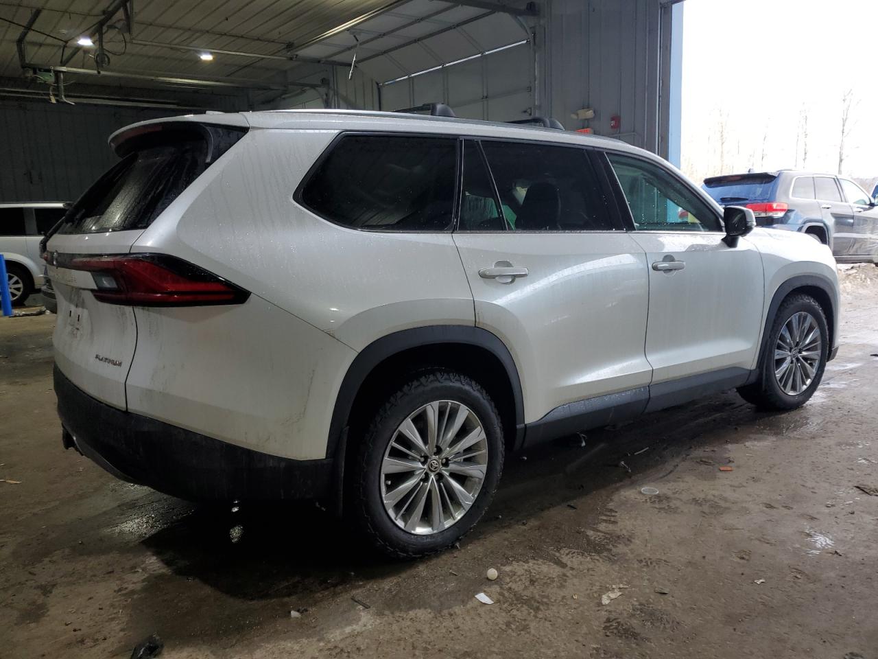 2024 TOYOTA GRAND HIGHLANDER XLE VIN:5TDAAAB52RS066799