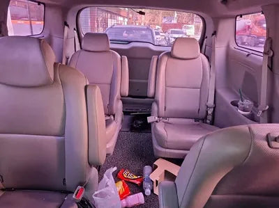 2017 Kia Carnival KNAMC81ABHS300389 VIN:KNAMC81ABHS300389