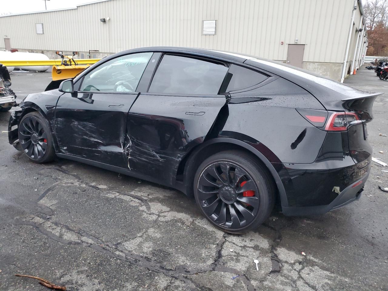 2022 TESLA MODEL Y  VIN:7SAYGDEFXNF441827