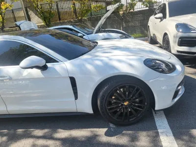 2018 Porsche Panamera VIN:
