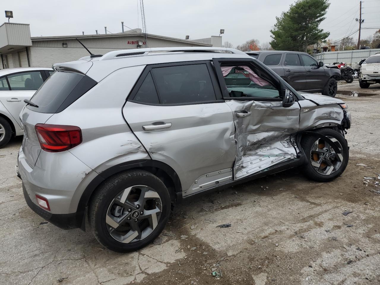 2024 HYUNDAI VENUE SEL VIN:KMHRC8A33RU289169