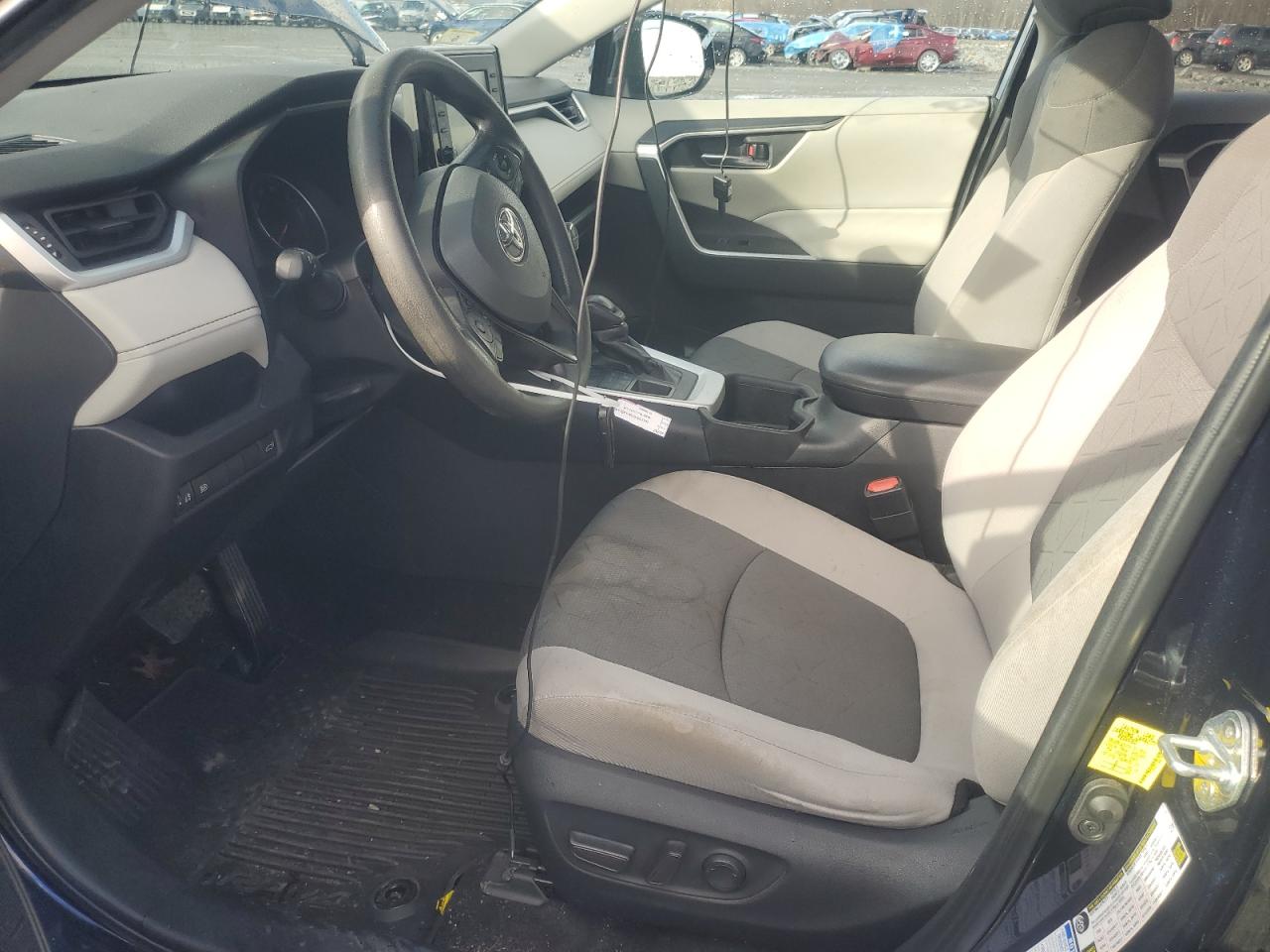 2022 TOYOTA RAV4 XLE VIN:2T3P1RFV1NW275768