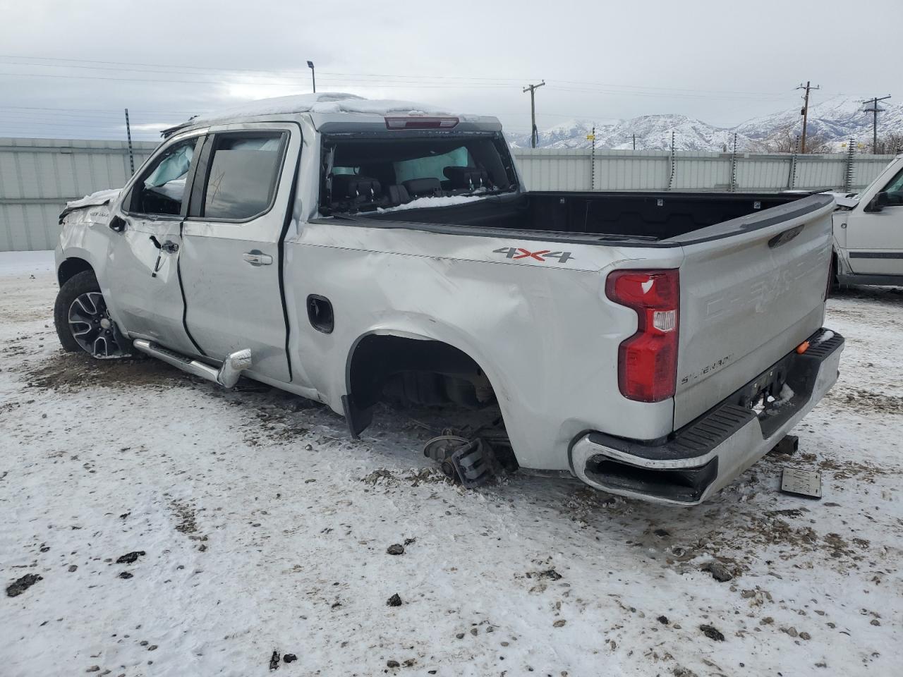 2022 CHEVROLET SILVERADO K1500 LT VIN:1GCPDDEK2NZ572095