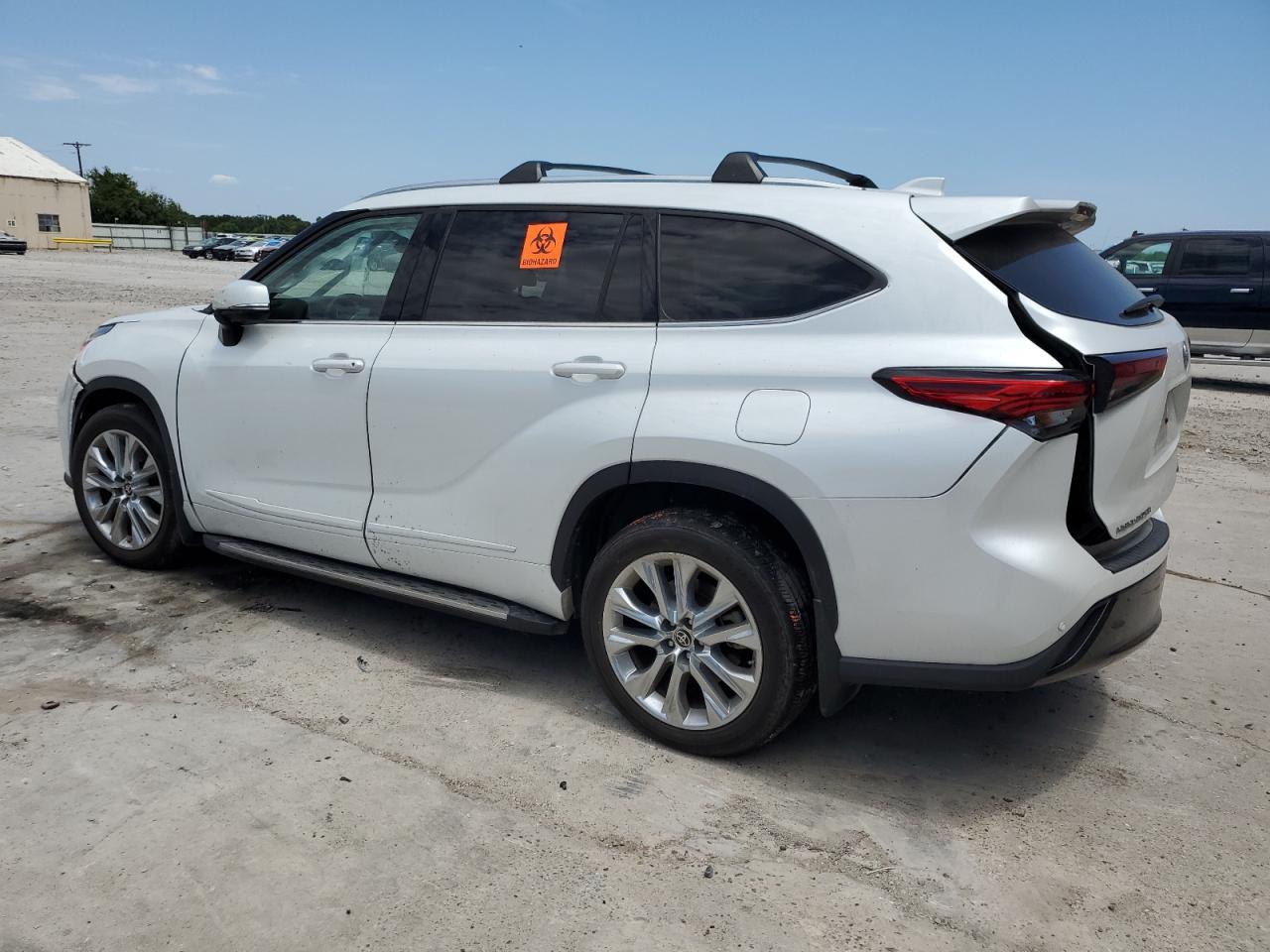 2022 TOYOTA HIGHLANDER LIMITED VIN:5TDDZRBH8NS213040