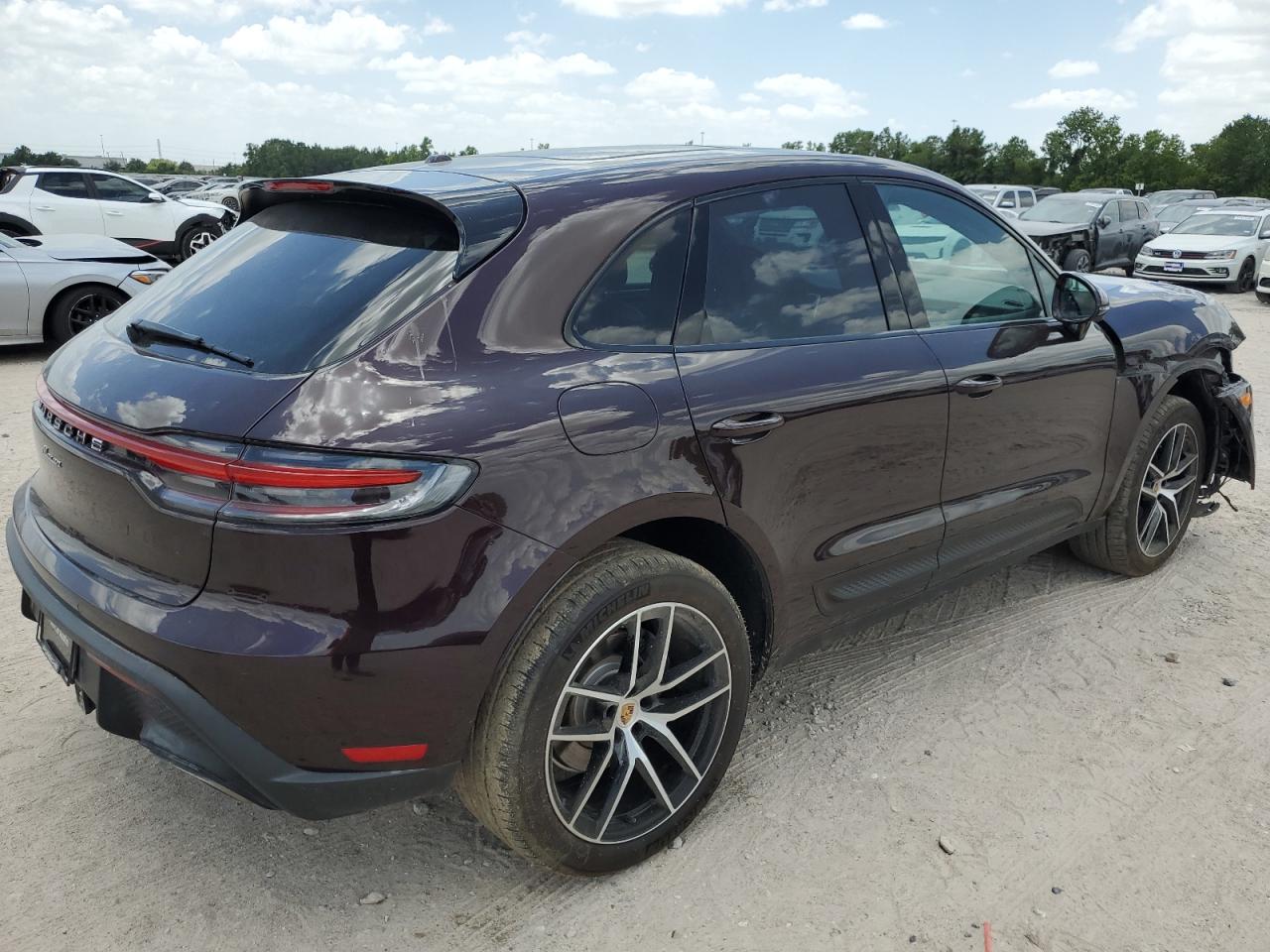 2024 PORSCHE MACAN BASE VIN:WP1AA2A55RLB01116