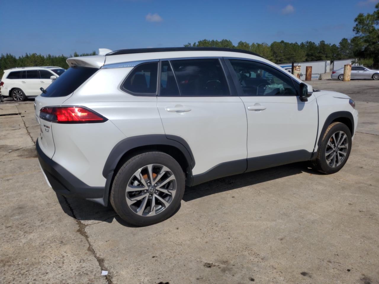 2023 TOYOTA COROLLA CROSS XLE VIN:7MUDAAAG3PV043549