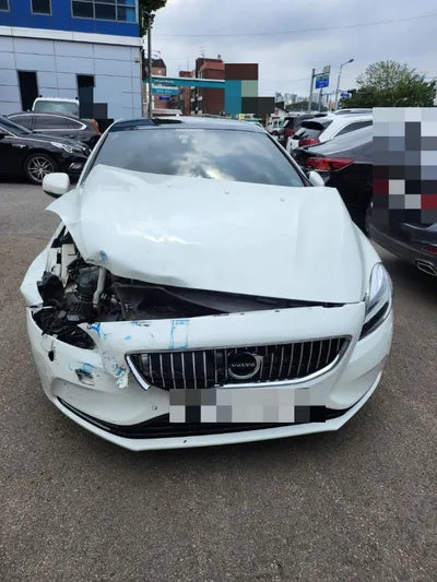 2016 Volvo V40 VIN: