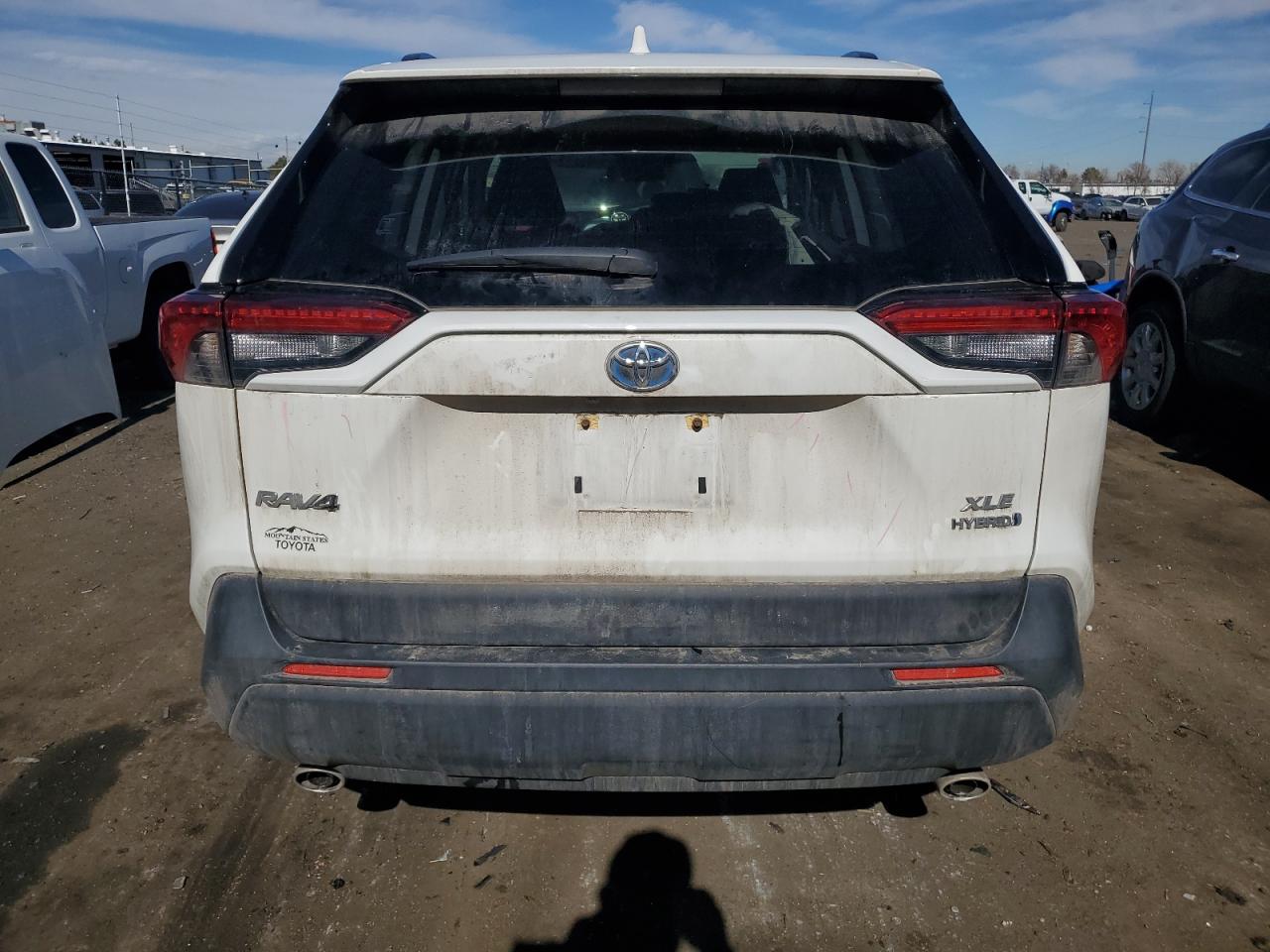 2022 TOYOTA RAV4 XLE VIN:JTMRWRFVXND140568