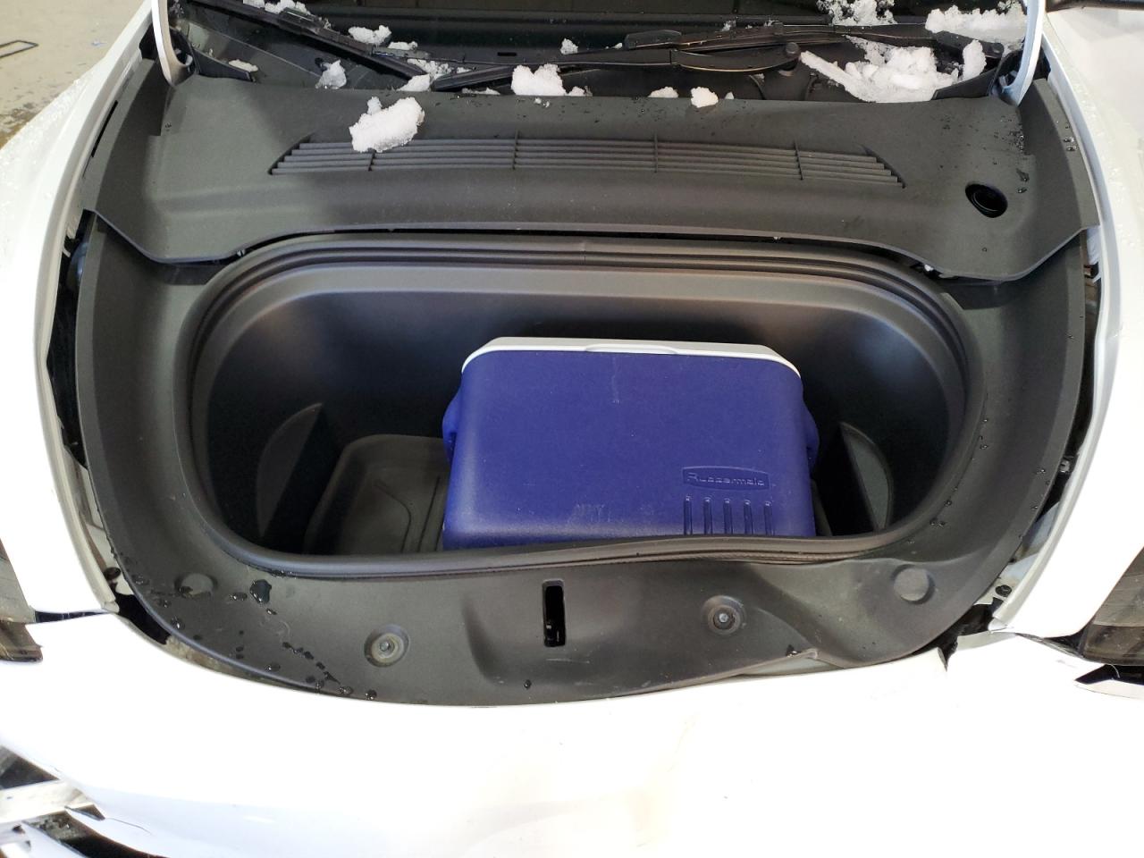 2024 TESLA MODEL Y  VIN:7SAYGDEE3RA232469