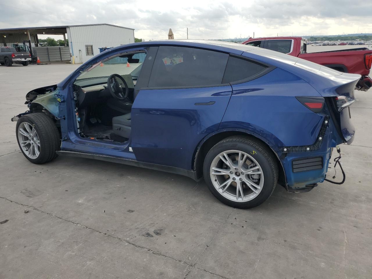 2023 TESLA MODEL Y  VIN:7SAYGDEE8PA160777