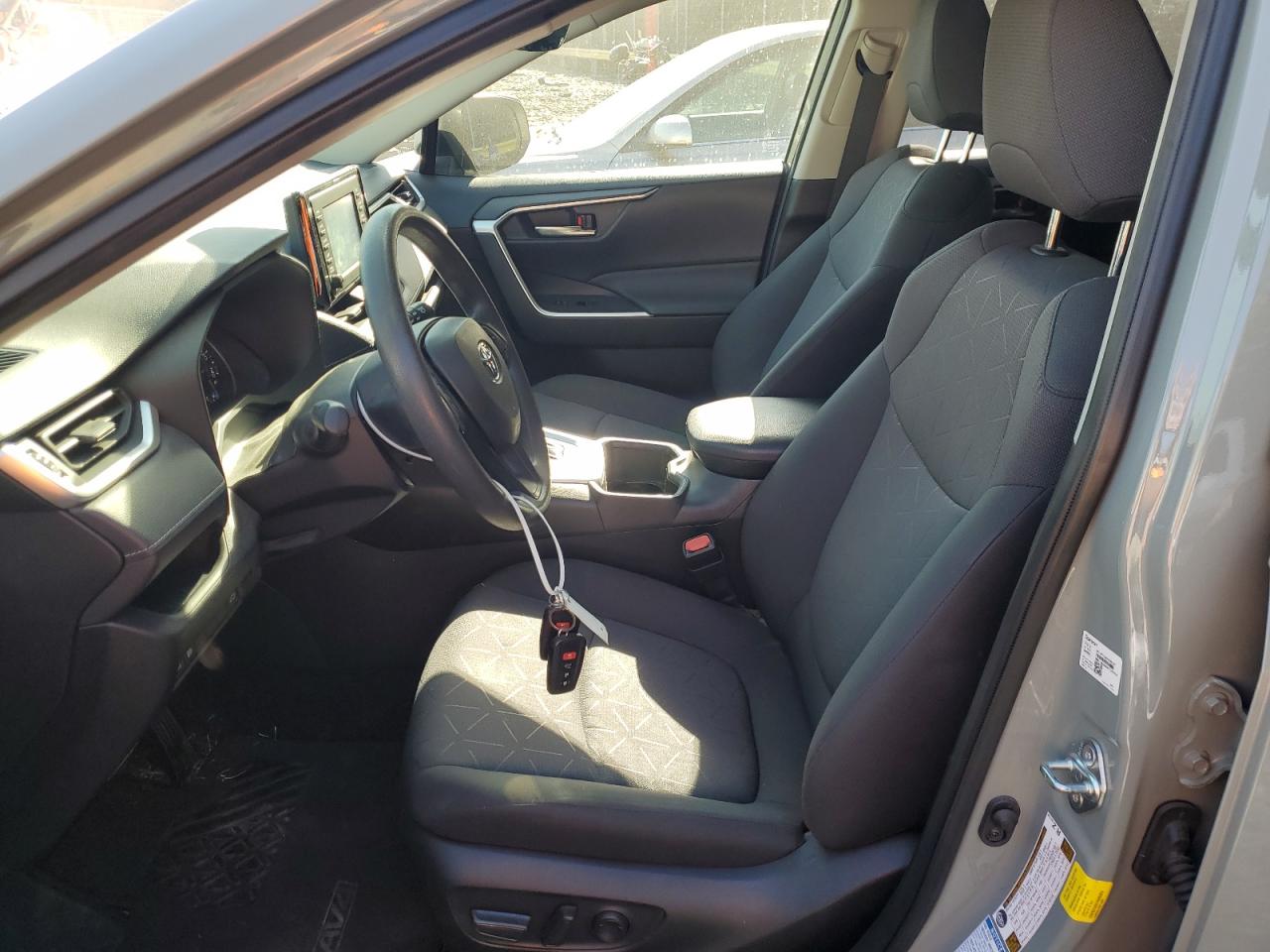 2022 TOYOTA RAV4 XLE VIN:JTMRWRFV3ND146082