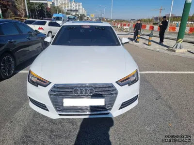 2018 Audi A4 688KMWAUZZZF43JA1 VIN:688KMWAUZZZF43JA1