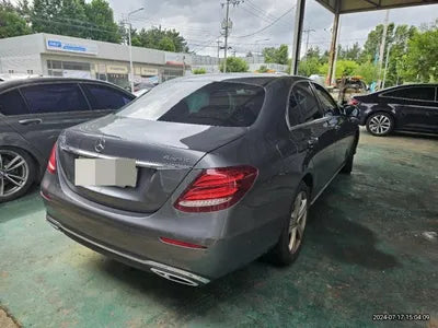 2017 Mercedes-Benz E 220 VIN: