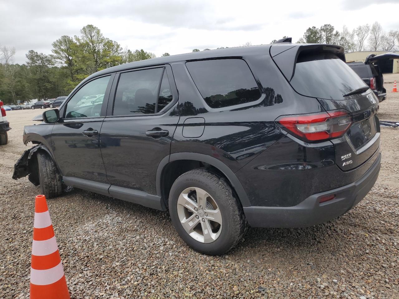 2023 HONDA PILOT LX VIN:5FNYG1H21PB024927