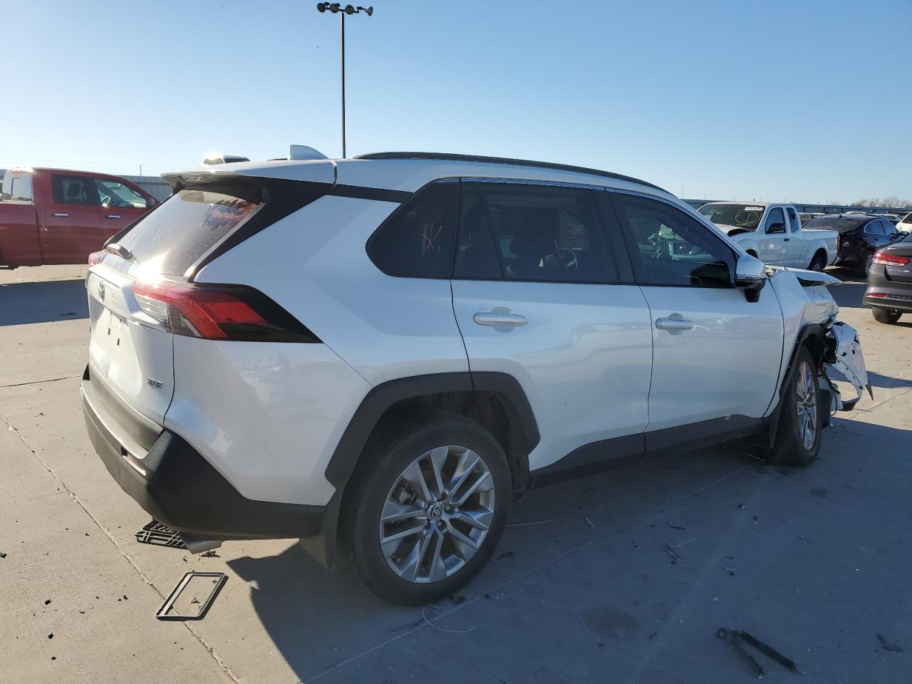 2023 TOYOTA RAV4 XLE PREMIUM VIN:2T3C1RFV7PW283262