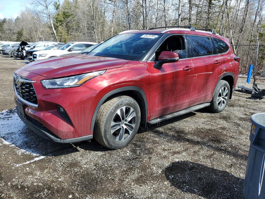 2022 TOYOTA HIGHLANDER XLE VIN:5TDGZRBH8NS582154