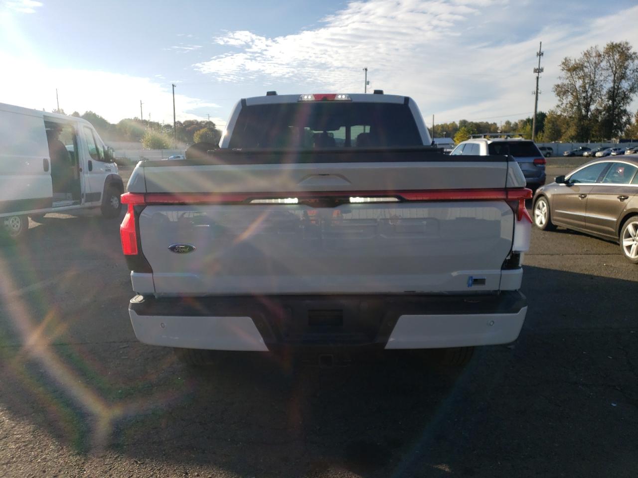 2023 FORD F150 LIGHTNING PRO VIN:1FTVW1EV5PWG53400