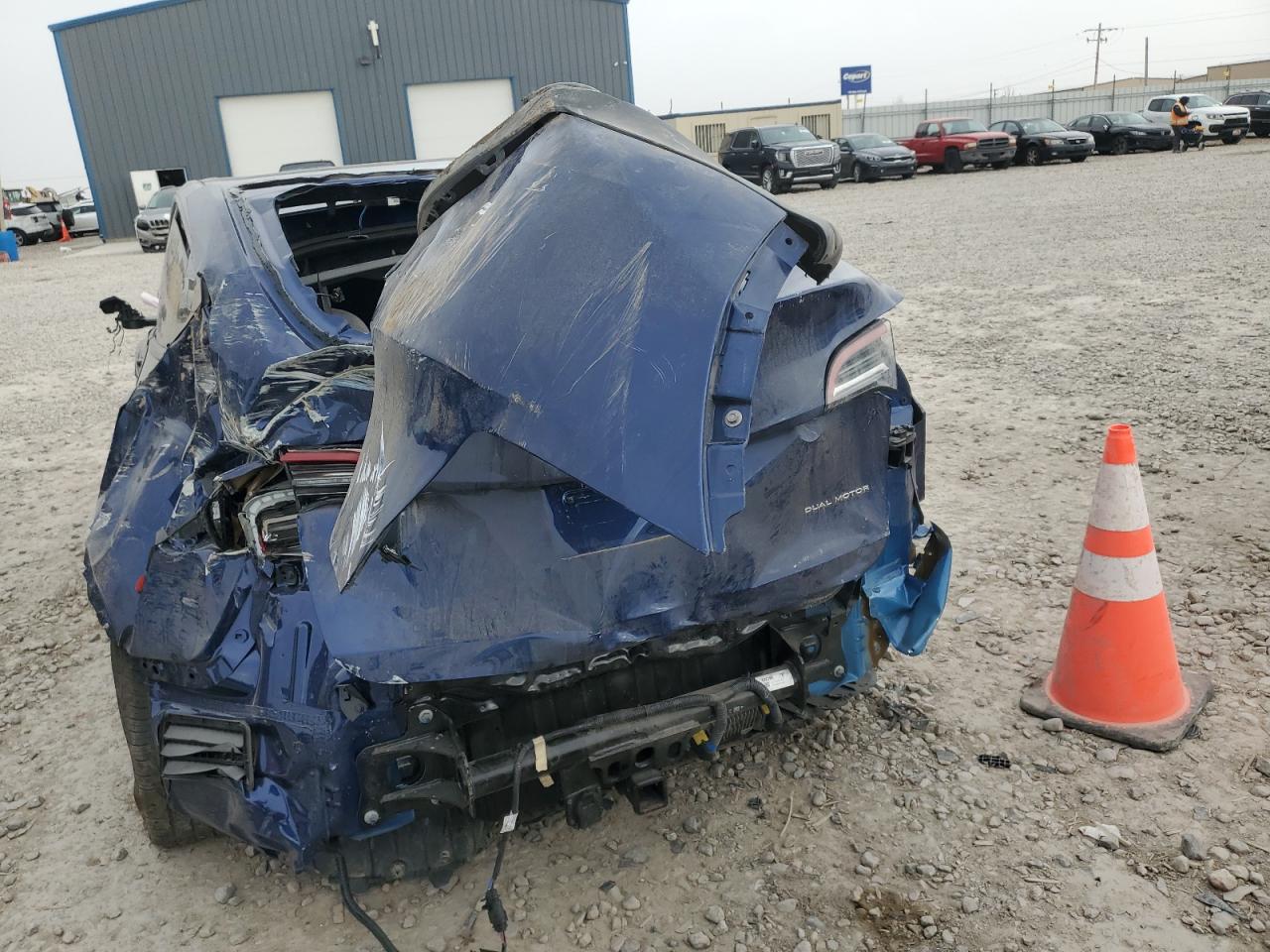 2023 TESLA MODEL Y  VIN:7SAYGDEE7PF946573