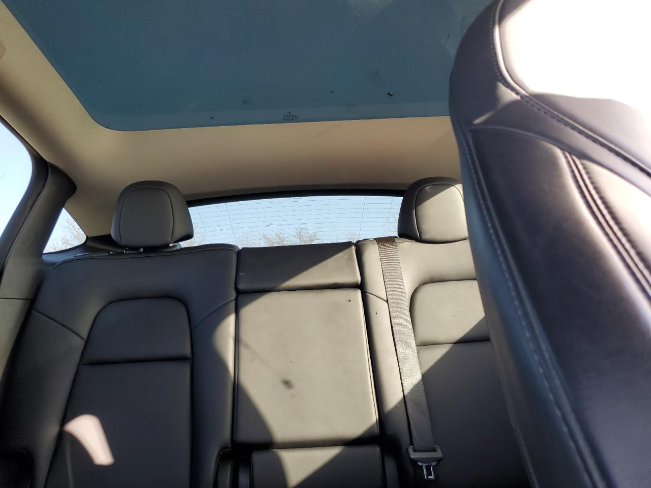 2022 TESLA MODEL Y  VIN:7SAYGDEF5NF338301