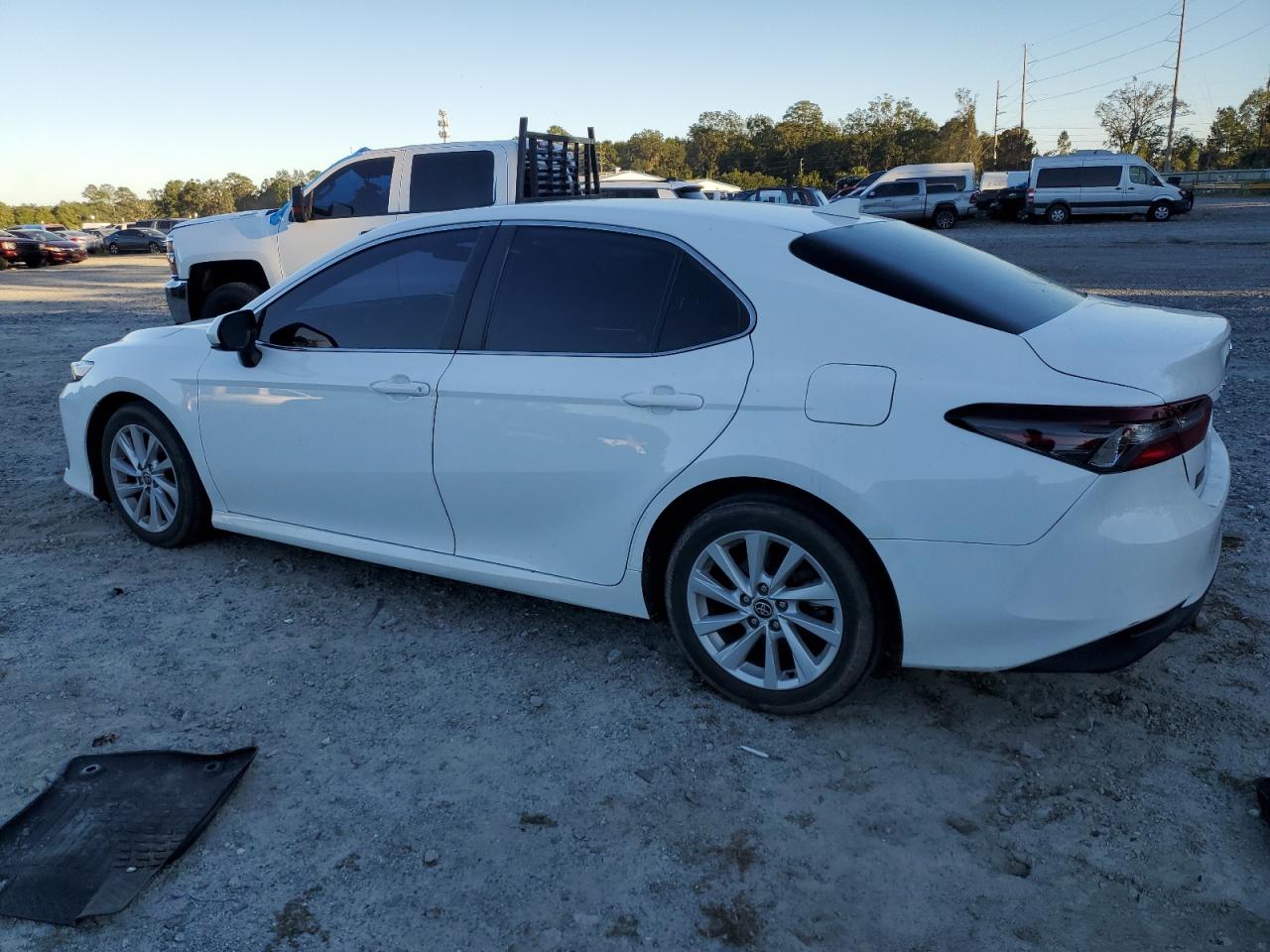 2022 TOYOTA CAMRY LE VIN:4T1C11AK2NU664053