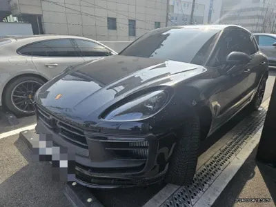2023 Porsche Macan VIN: