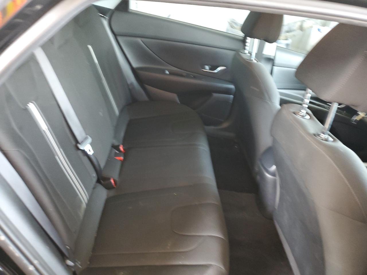2023 HYUNDAI ELANTRA SEL VIN:5NPLM4AG7PH093942