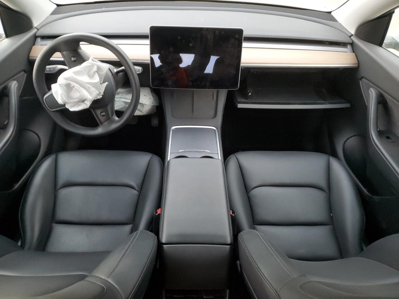 2022 TESLA MODEL Y  VIN:7SAYGDEE5NF370687