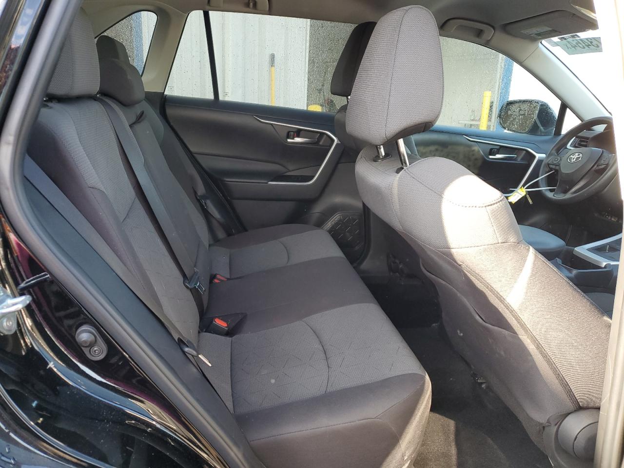 2022 TOYOTA RAV4 XLE VIN:2T3W1RFV2NW231824