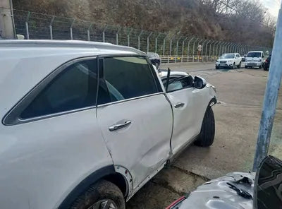 2018 Kia Sorento KNAPG81BBJA456147 VIN:KNAPG81BBJA456147