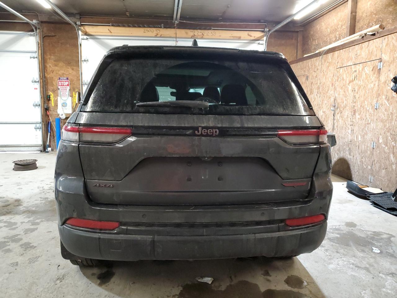 2022 JEEP GRAND CHEROKEE LIMITED VIN:1C4RJHBG4N8528159