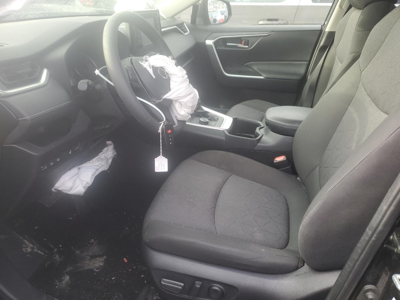 2022 TOYOTA RAV4 XLE VIN:JTMRWRFVXND153112