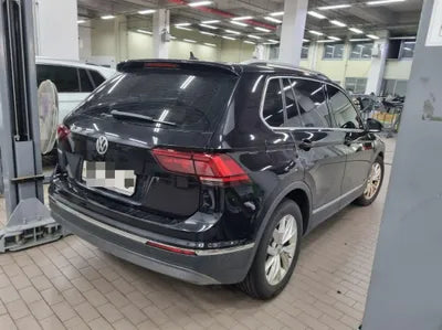 2020 Volkswagen Tiguan VIN: