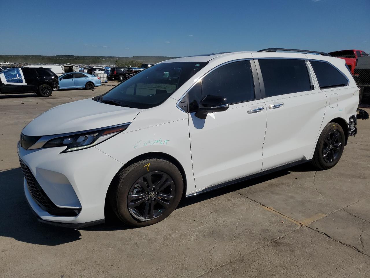 2024 TOYOTA SIENNA XSE VIN:5TDCSKFC3RS120969