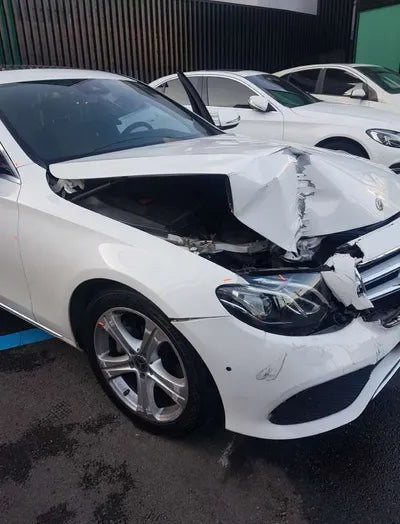 2018 Mercedes-Benz E 200 WDDZF4CB1JA420460 VIN:WDDZF4CB1JA420460