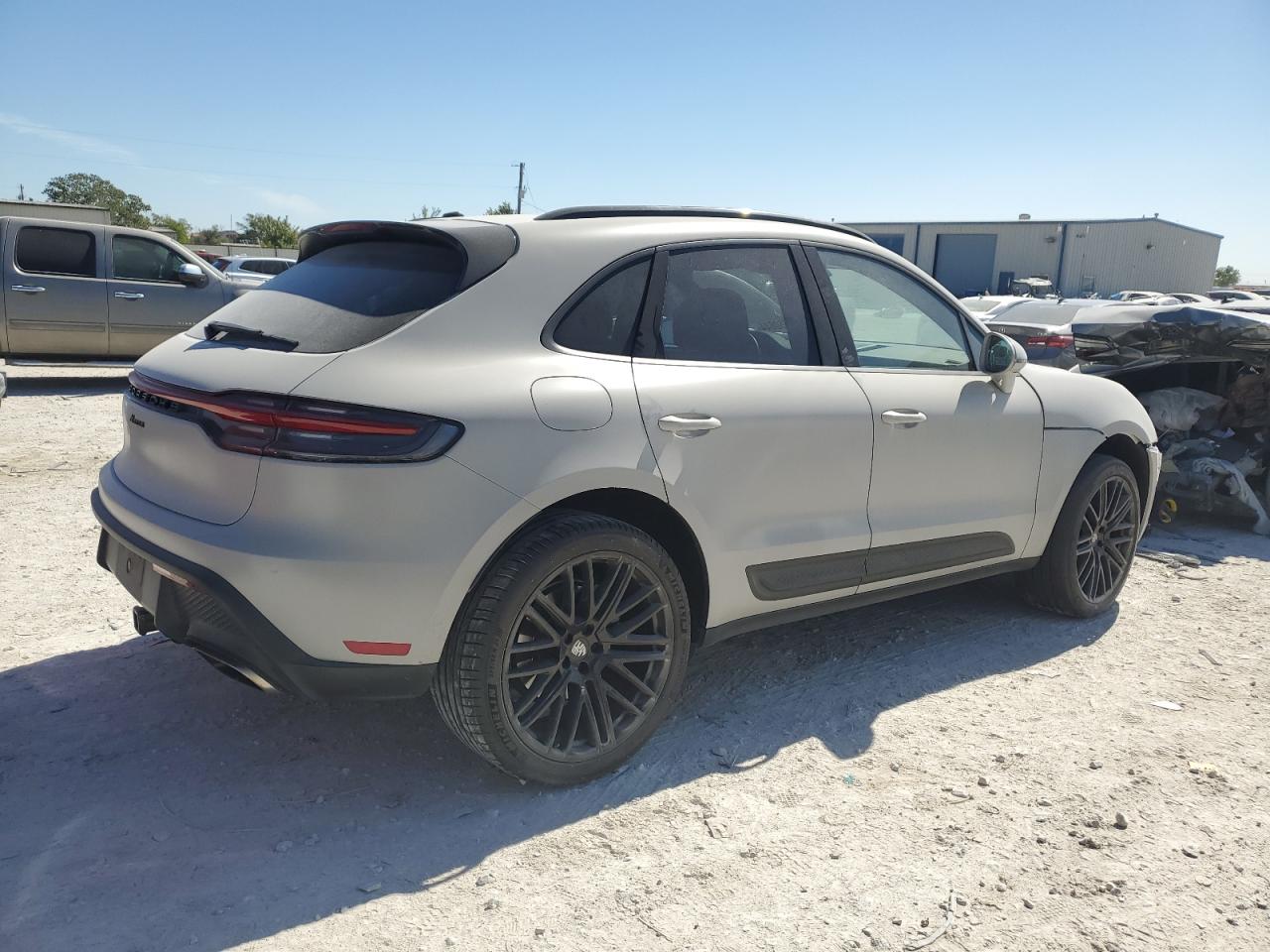 2022 PORSCHE MACAN  VIN:WP1AA2A58NLB07759