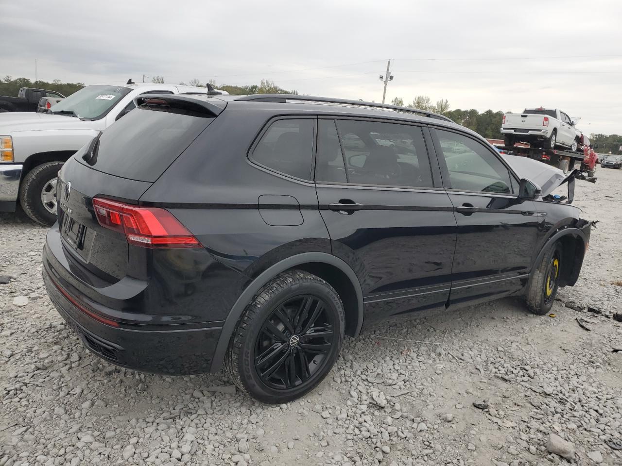 2022 VOLKSWAGEN TIGUAN SE R-LINE BLACK VIN:3VVCB7AX1NM064419