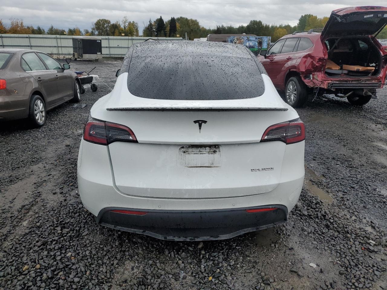 2022 TESLA MODEL Y  VIN:7SAYGDEF6NF493472