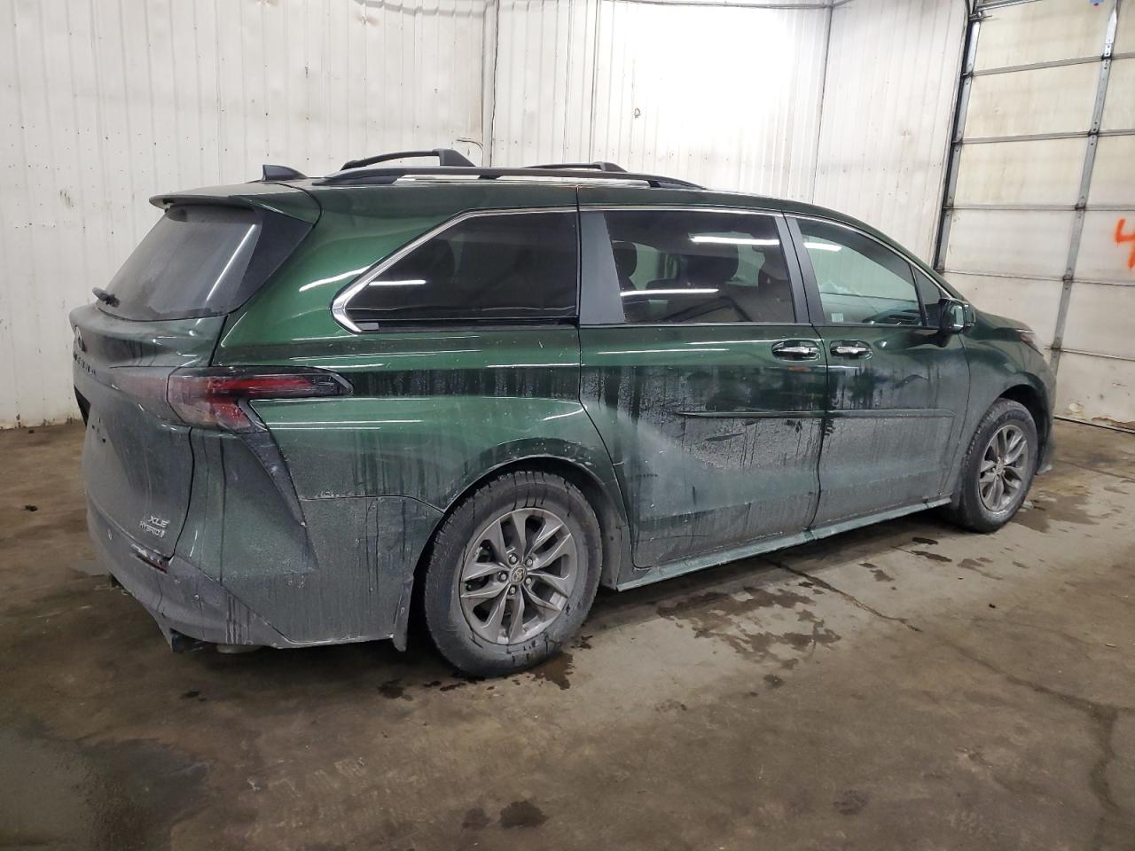 2023 TOYOTA SIENNA XLE VIN:5TDYRKEC9PS137744